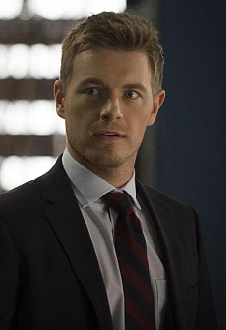 Eddie Thawne (Rick Cosnett in The Flash, Season 1, 2014) Eddie Thawne, Rick Cosnett, The Flash Season 1, The Flash Season 2, Eobard Thawne, The Flash Season, Reverse Flash, Danielle Panabaker, Superman Lois