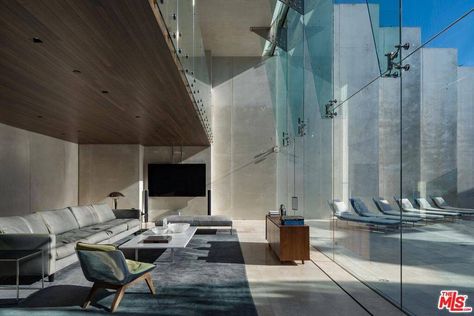 Photos from Tour Alicia Keys' $20 Million La Jolla Mansion - E! Online Alicia Keys House, Razor House, Swizz Beatz, Glass Elevator, La Jolla California, Architecture Landmark, Minimal House Design, Ideas Room, Curved Walls