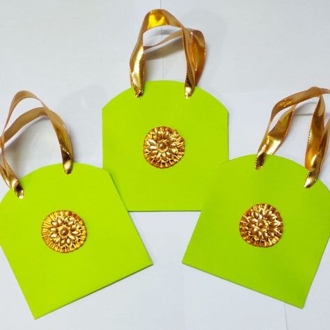 Money Envelopes Eidi Envelopes Ideas Handmade, Diy Shagun Envelopes, Fancy Envelopes Creative, Diwali Envelopes, Handmade Envelopes Creative, Envelope Design Creative Handmade, Shagun Envelopes Handmade, Money Envelope Design, Aana Decoration