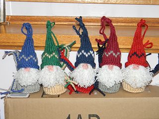 Knit Christmas Elves and Gnomes – 25 free patterns – Grandmother's Pattern Book Knitted Gnomes, Christmas Toy Knitting Patterns, Knit Christmas Ornaments, Knitted Christmas Decorations, Christmas Knitting Patterns Free, Knit Christmas, Christmas Elves, Knitting Patterns Toys, Gnome Ornaments