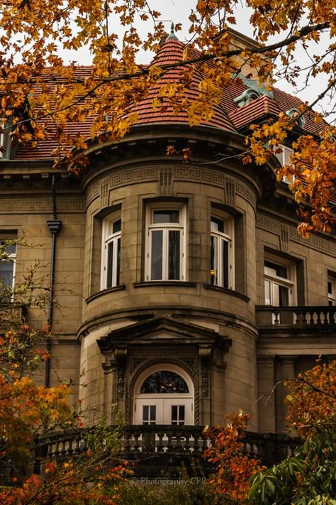 Pittock Mansion, Portland OR Best Seasons, Old Building, Autumn Halloween, Autumn Vibes, Love Fall, Lombok, Autumn Cozy, Autumn Aesthetic, Favorite Season