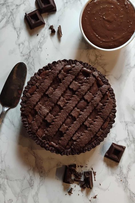 Italian Chocolate Tart (Crostata al Cioccolato) - Recipes from Italy Italian Tarts, Recipes From Italy, Crostata Recipe, Italian Desserts Traditional, Italian Chocolate, Italian Pastries, Chocolate Crust, Chocolate Pastry, Tart Baking