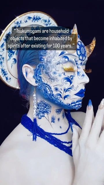 Crash Candy Cosplay • C³ on Instagram: "The ghost of your grandma just saw you put her delft blue plates in the dishwasher and you have a ten second head start :)🫖🍶🍽️🥄 . . . #bodypaint #sfx #specialfx #mehronmakeup #mua #makeup #makeupartist #oni #porcelain #delftblue" Blue Porcelain Aesthetic, Oni Makeup, Porcelain Makeup, Blue Oni, Medieval Aesthetic, Mehron Makeup, Ghost Of You, The Dishwasher, Two Heads