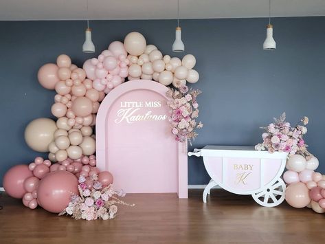 Dekor Aqiqah Baby Girl, Arch Florals, Little Miss, Balloon Decorations, Baby Mobile, The Way, Arch, Balloons, Baby Shower