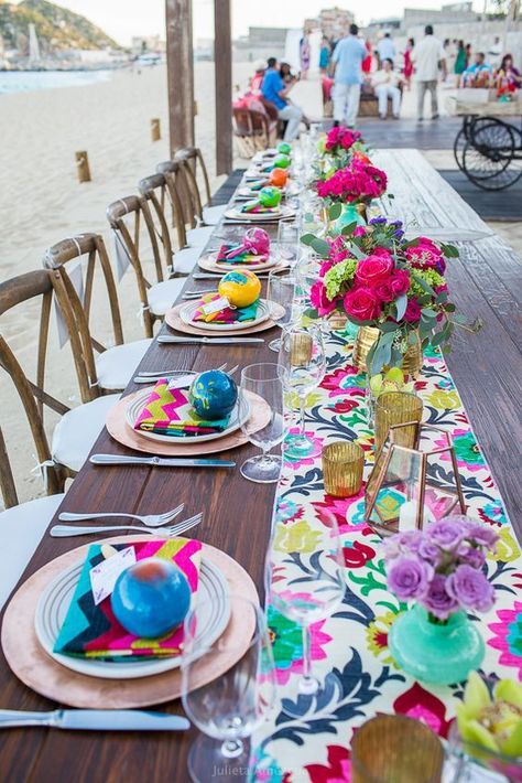 Centros de Mesa para 15 AÑOS 🧡 ¡¡Sencillos, Bonitos y Elegantes!! 2020 Mexican Themed Weddings, Los Cabos Wedding, Tafel Decor, Fiesta Wedding, Mexican Party Theme, Boda Mexicana, Garden Wedding Decorations, Quinceanera Party, Beach Wedding Photos