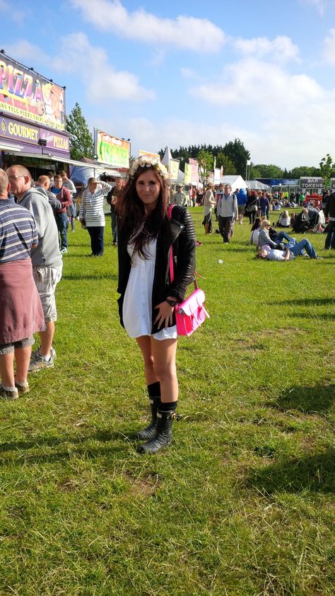 Isle Of Wight Festival Outfit, Isle Of Wight Festival, Isle Of Wight, Festival Outfit, Perfect Outfit, Dolores Park, Festival