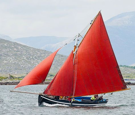 Kinvara, The spirit of Connemara. The Baily family's classic An Capall making knots under a rugged western coastline Sculpture Animal, Sailing Dinghy, Bronze Sculpture Animal, Traditional Boats, Sailing Yachts, Boat Painting, Sailing Yacht, Galway, Wooden Boats