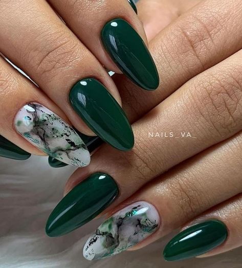 Emerald Nails, Dark Green Nails, Easter Nail Designs, Green Nail Designs, Cute Nails For Fall, Classic Nails, Nail Forms, Easter Nails, Fall Nail Designs