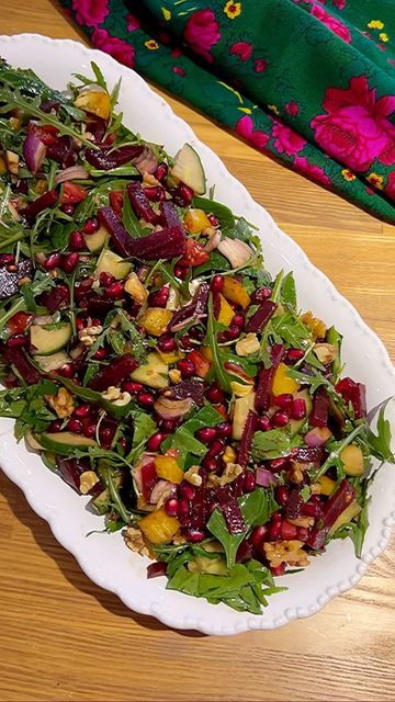 Cooked Beetroot, Instagram Salad, High Cholesterol Foods, Thanksgiving Appetizers Easy, Yellow Bell Pepper, Pomegranate Salad, Beetroot Salad, Salad Sauce, Healthy Thanksgiving