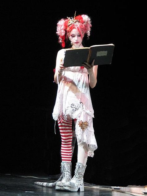 Victorian Industrial, Crossing Guard, Emilie Autumn, Dark Circus, Female Pose, Night Circus, Zombie Girl, Riot Grrrl, Autumn Style