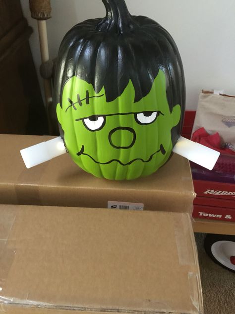 Frankenstine Pumpkin Paint, Frankinstine Pumpkin Painting Ideas, Painted Frankenstein Pumpkin, Pumpkin Frankenstein Face, Pumpkin Painting Frankenstein, Frankinstine Pumpkin Painting, Pumpkin Painting Ideas Frankenstein, Frankenstein Pumpkin Painting, Pumpkin Canvas Painting