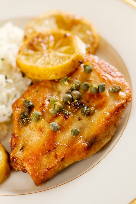 Healthy Chicken Piccata, Ina Garten Chicken Piccata, Lemon Chicken Piccata Recipe, Chicken Piccata Healthy, Easy Romantic Dinner, Ina Garten Chicken, Lemon Chicken Piccata, Piccata Recipe, Chicken Piccata Recipe