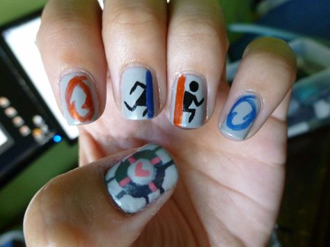 Portal nails are a huge success. #Imgur Portal Nails, Gaming Nails, Game Nail Art, Nerd Nails, Geek Nails, Game Nails, Coolest Nails, Geeky Nails, Nerdy Nails