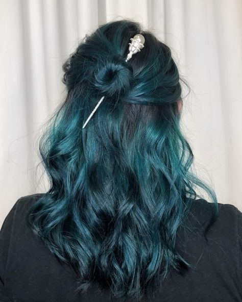 Teal Hair Dye, Dark Teal Hair, Teal Ombre Hair, Turquoise Hair Color, Teal Hair Color, Unicorn Hair Dye, Sea Hair, Unicorn Hair Color, Witch Hair