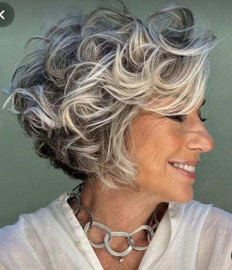 Medium Shaggy Hairstyles, Curly Hair Photos, Messy Short Hair, Hair Color For Women, Short Wavy Hair, Bob Haircuts For Women, Short Bob Haircuts, Short Hair Haircuts, Curly Hair Cuts