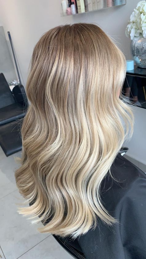 Dimensional Vanilla Blonde Balayage, Soft Butter Blonde Hair, Natural Warm Blonde Hair, Blonde Balayage Low Maintenance, Vanilla Almond Butter Blonde Hair, Vanilla Almond Blonde Hair, Creamy Blonde Hair Highlights, Sandy Beige Blonde Hair, Pale Skin Blonde Hair