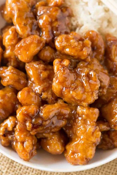 Panda Express Orange Chicken (Copycat) - Dinner, then Dessert Orange Chicken With Orange Juice, Copycat Dinner, Orange Panda, Chicken Orange, Panda Express Orange Chicken, Baked Orange Chicken, Orange Chicken Sauce, Frying Chicken, Orange Chicken Recipe