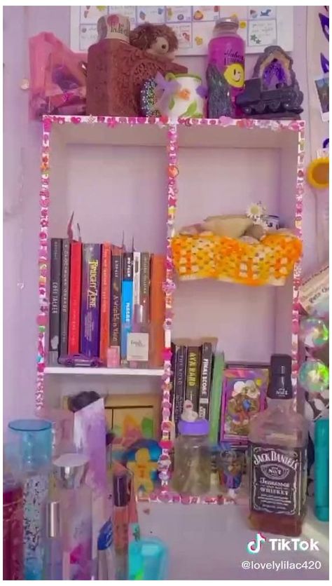 Indie Kid Room, Kidcore Room, Room Ideas Aesthetic Trippy, Indie Room Ideas, Vibey Room Aesthetic, Indie Bedroom, Hangout Room, Neon Bedroom, Dorm Room Diy