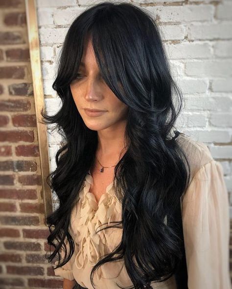 14 Cutest Examples of Long Layered Hair With Bangs #longdarkhair Blue Black Hair Color, Rambut Brunette, Blue Black Hair, Layered Haircuts With Bangs, Dark Blue Hair, Layered Hair With Bangs, Jet Black Hair, Black Hair Color, Long Layered Haircuts