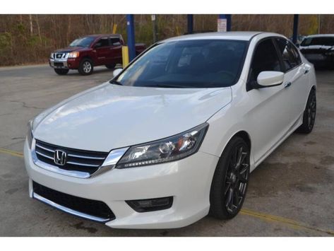 2014 Honda Accord Sport, Honda Accord Custom, 2014 Honda Accord, Honda Accord Sport, Highway Traffic, Steering Column, Good Credit, Running Lights, Rear Window