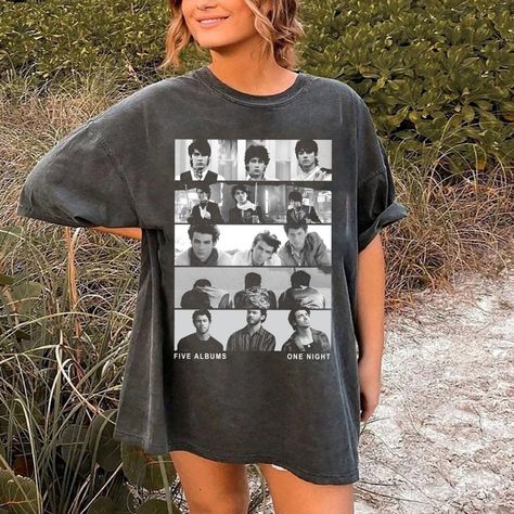 Jonas Brothers, Jonas Brothers Tee, Retro Jonas Brother, Y2k Jonas Brother, Five Albums 1 Night, Jonas Tour 2023, Jonas Merch Gif - Etsy Colombia Lil Wayne Shirt, Rockstar Style, 90s Sweatshirt, Shirt 2023, Brothers Shirts, Football Sweatshirt, Jonas Brothers, Lil Wayne, Tour Shirt