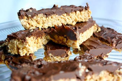 Redfly Creations: Homemade Chocolate Dipped Granola Bars Dipped Granola Bars, Peanut Butter Granola Bar Recipe, Healthy Reciepes, Gf Breakfast, Granola Recipe Bars, Homemade Granola Bars, Granola Bar, Cooking Healthy, Chocolate Heaven