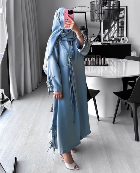 Bows Dress, Syari Dress, Mode Abayas, Muslimah Fashion Casual, Abaya Designs Latest, Flowy Cardigans, Mode Hijabi, Fashion Trend Forecast, Hijabi Fashion Casual