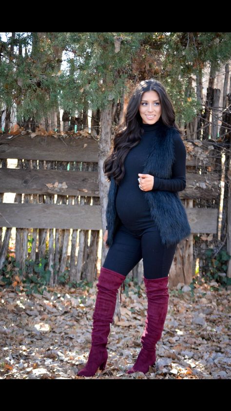 Christmas Pregnant Outfit, Maternity Holiday Party Outfit, Pregnant Thanksgiving Outfit, Pregnant Fashion Winter, Holiday Maternity Outfits, Maternity Winter Fashion, Thanksgiving Maternity Outfit, Pregnant Christmas Outfit, Christmas Pregnancy Outfit