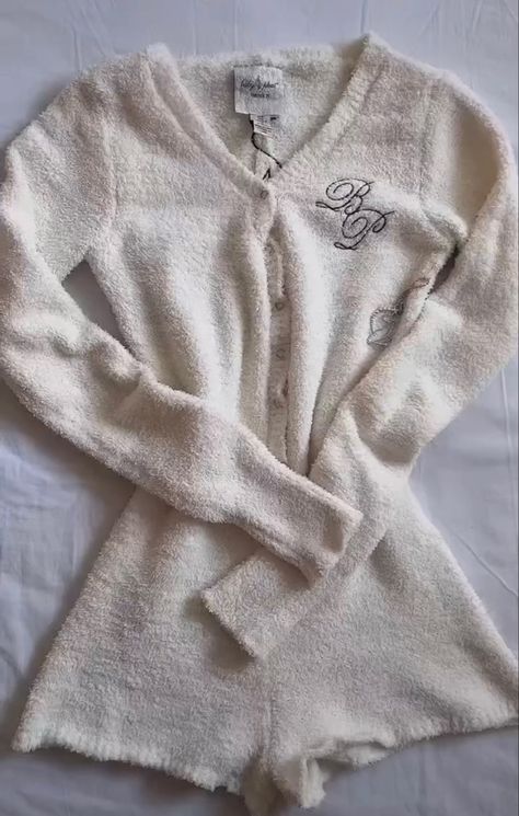 Sweater Romper, Cute Pjs, Cute Sleepwear, Cute Pajama Sets, Image Swag, Lazy Day Outfits, Cute Pajamas, Cute Sweater, Cute Simple Outfits