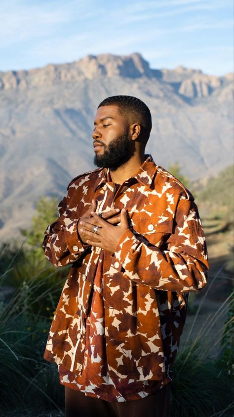 Khalid Photoshoot, Khalid Singer, Khalid Aesthetic, Khalid Quotes, Playlist Covers Photos, R&b Artists, New Music Releases, We Are Best Friends, Aesthetic Photography Grunge