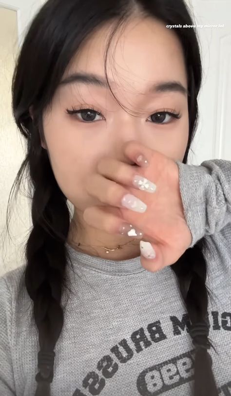 Daisy Choi Nails, Daiz Choi, Celeb Nails, Daisy Choi, Acubi Style, Comfort Person, Inspo Board, Clean Girl, Muse