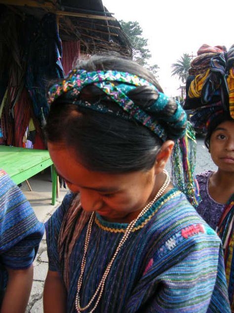 Guatemalan braided hair decorations. Guatemalan Hairstyles, Braided Hair, Hair Decorations, Plaits, Shoot Ideas, Textile Art, Guatemala, Photo Shoot, Braided Hairstyles