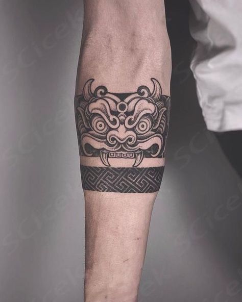 Mixing Tattoo Styles, Indonesian Tattoo, Aquaman Film, Barong Bali, Hand Tattoo Ideas, Mandala Hand Tattoos, Armband Tattoos, Native Tattoos, Armband Tattoo Design