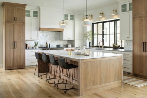 Designed for One, a Home for All - Colorado Homes & Lifestyles Colorado Kitchen, European White Oak Floors, Rock Mountain, Aspen Leaf, New House - Kitchen, Farmhouse Kitchen Design, Modern Farmhouse Exterior, Colorado Homes, Building A New Home