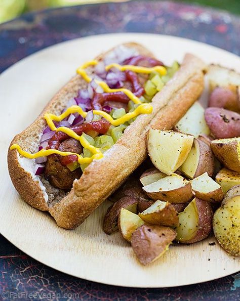 Homemade Veggie Dogs #vegan #soyfree #delicious Vegan Hotdogs, Vegan Hot Dog, Seitan Recipes, Cheap Recipes, Veggie Dogs, Vegan Burgers, Vegan Sandwich, Easy Cheap, Vegan Kitchen