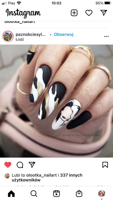 Villain Nail Art, Cruella Nail Art, Cruella Inspired Nails, Cruella Deville Nails, Disney Villain Inspired Nails, Cruella Nails, Disney Nails Villains, Disney Villain Nail Art, Horror Nails