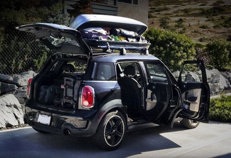 Go ahead, load it up. Shown here with an optional roof rack and storage container. Mini Countryman Accessories, Black Mini Cooper, R60 Countryman, Mini Cooper Custom, Mini Crossover, Roof Ideas, Mini Cooper Clubman, Hatchbacks, Mini Cooper Countryman