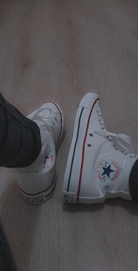 Converse Astethic, Cute Sneakers, White Converse, Converse All Star, Black Outfit, Converse High Top Sneaker, Converse Chuck Taylor High Top Sneaker, Sneaker Head, Converse Sneaker