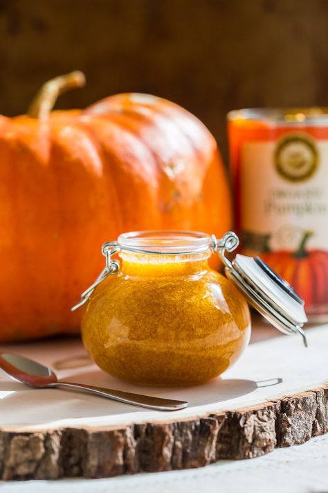 Pumpkin Spice Sugar Scrub | Get Inspired Everyday!    #diy #diysugarscrub #sugarscrub Pumpkin Spice Sugar Scrub, Classic Pumpkin Pie Recipe, Pumpkin Sheet Cake, Pumpkin Pecan Pie, Body Scrub Recipe, Pumpkin Pie Bars, Pumpkin Waffles, Sugar Scrub Recipe, Natural Beauty Diy