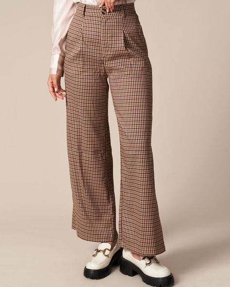 Vintage Plaid Pants, Plaid Pants Women, Closet Basics, Turtleneck Outfit, Houndstooth Pants, Tailored Clothes, Retro Mode, Fly High, Velvet Pants