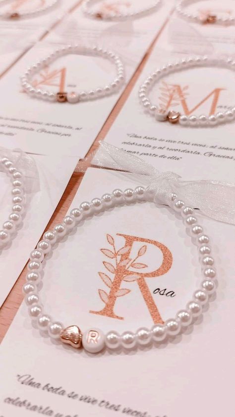 Bridal Shower Decorations Diy, Earrings Diy Handmade, Birthday Giveaways, Homemade Bracelets, Wedding Gifts Packaging, Hollywood Actors, Diy Bracelets Easy, Diy Crafts For Kids Easy, Wedding Gifts For Guests