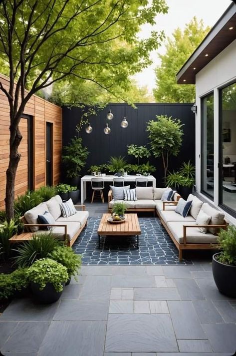 Back Garden Wall Ideas, Small Back Courtyard Ideas, Stylish House Design, Backyard Patio Designs Small Yard, Outdoor Living Design Patio, Outdoor Yard Design, Modern Organic Outdoor Space, Garden Patio Design Ideas, Outdoor Exterior Design