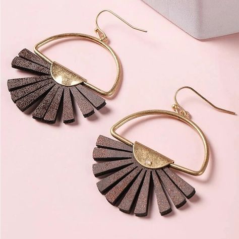 Brown Metallic Leather And Gold Arch Drop Earrings. New On Earring Card. Eardrop Height 1.7" Eardrop Width 1.5". Comes With Rubber Earring Backs. Free People Earrings, Diy Leather Earrings, Free People Jewelry, Tassel Drop Earrings, Fan Earrings, Earring Cards, Metallic Leather, Leather Earrings, Leather Jewelry