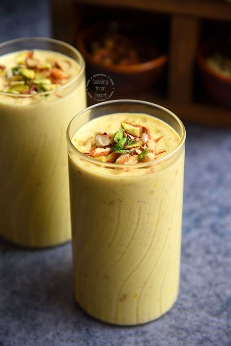 Fruit Lassi, Sweet Drinks Recipes, Indian Food Catering, Kulcha Recipe, Indian Drinks, Lassi Recipes, Food Meals, Dry Fruit, Paneer Recipes