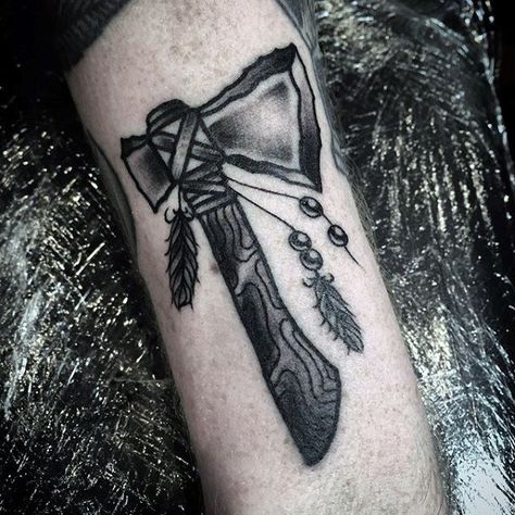 Small Black Ink Shaded Mens Tomahawk Tattoo Inspiration Native American Hand Tattoos, Native American Tomahawk Tattoo, American Indian Arrow Tattoo, Tomahawk Drawing Native American, American Traditional Tomahawk Tattoo, Indian Arrowhead Tattoo, Native American Tattoo Symbols, Indian Tattoo Design, Native American Tattoo Designs