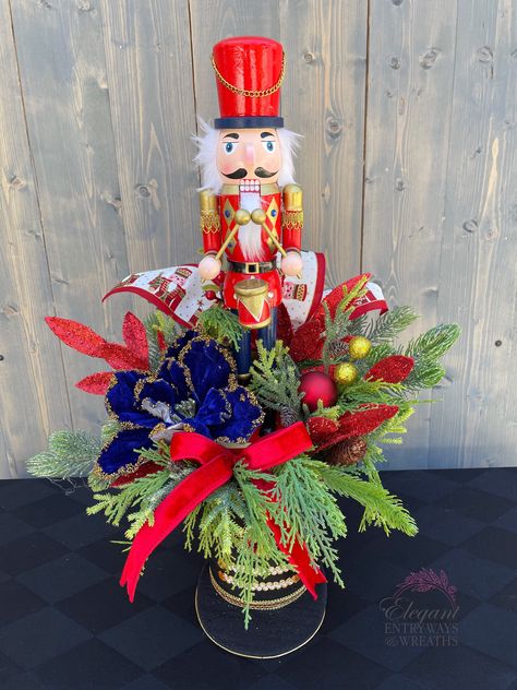 Nutcracker Christmas Centerpiece, Nutcracker Hat, Christmas Decor Nutcracker, Nutcracker Centerpiece, Cowboy Centerpieces, Simple Table Centerpieces, Wood Nutcracker, Traditional Christmas Decor, Nutcracker Christmas Tree