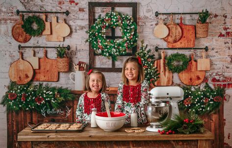 Diy Christmas Pictures, Lace Photography, Holidays With Toddlers, Decorate Cookies, Syracuse New York, Christmas Experiences, Christmas Portraits, Christmas Cookie Exchange, Christmas Shoot