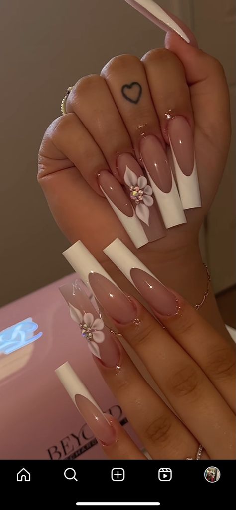 Nails Latina, Girly Acrylic, Beige Nails, White Acrylic Nails, Girly Acrylic Nails, Dope Nail Designs, Glow Nails, Long Acrylic Nails Coffin, Acrylic Nails Coffin Pink