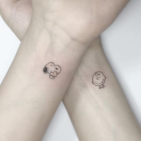 Tattoo Sister, Girly Tattoo, Friends Tattoo, Snoopy Tattoo, Sister Tattoo, Explore Tattoo, Sibling Tattoos, Forearm Tattoo Design, Tattoos Women