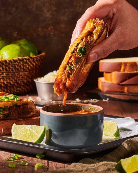 Birria Grilled Cheese Birria Grilled Cheese, Cheese Game, Grilled Cheese Recipe, Cooking Panda, Texas Toast, Grilled Cheese Recipes, Carroll Shelby, Shredded Beef, Chuck Roast